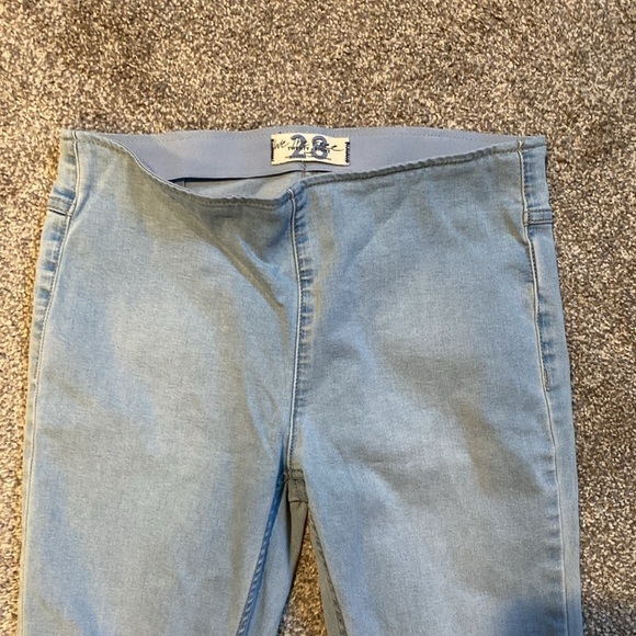 Penny pull on we the free light colored bell bottom flare jeans - Picture 3 of 5